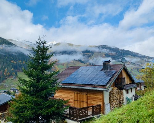 Image Autoconsommation avec vente de surplus installé par Cimes Énergies à Arêches-Beaufort