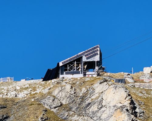 Image Autoconsommation sans stockage installé par Cimes Énergies aux Arcs