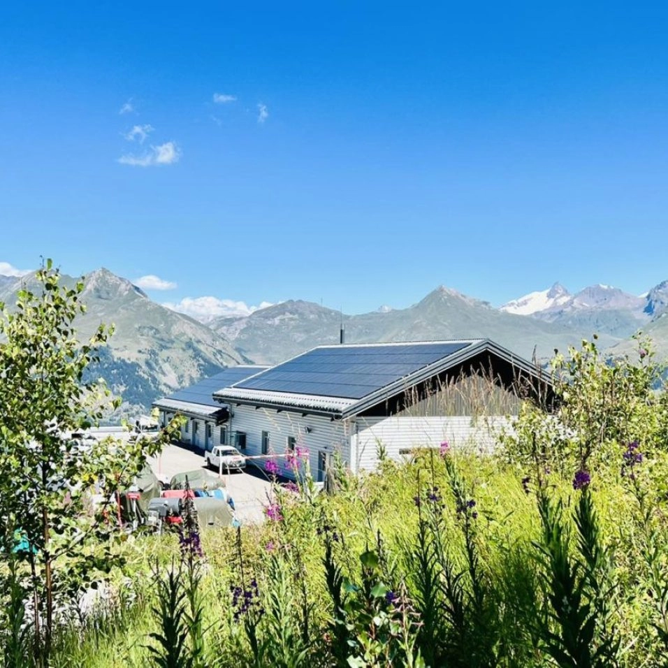 Centrale photovoltaïque Savoie sur bâtiment public
