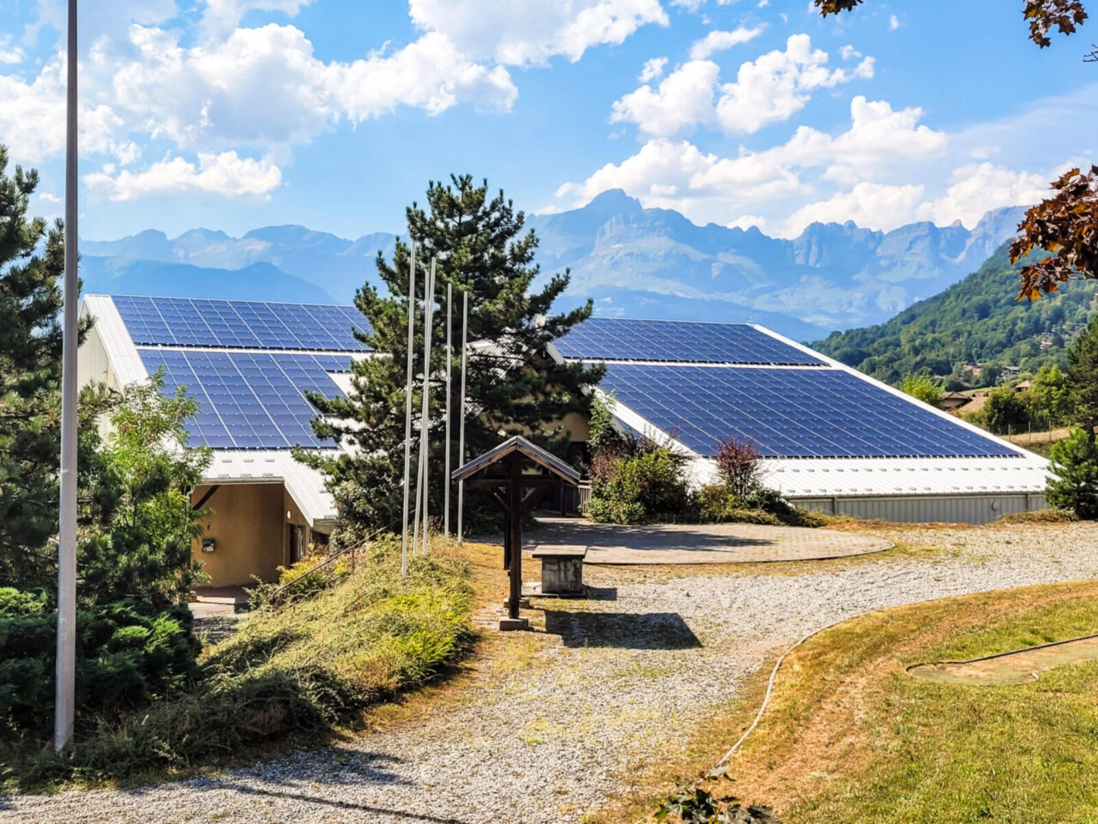 photovoltaïque bâtiments publics Rhône-Alpes