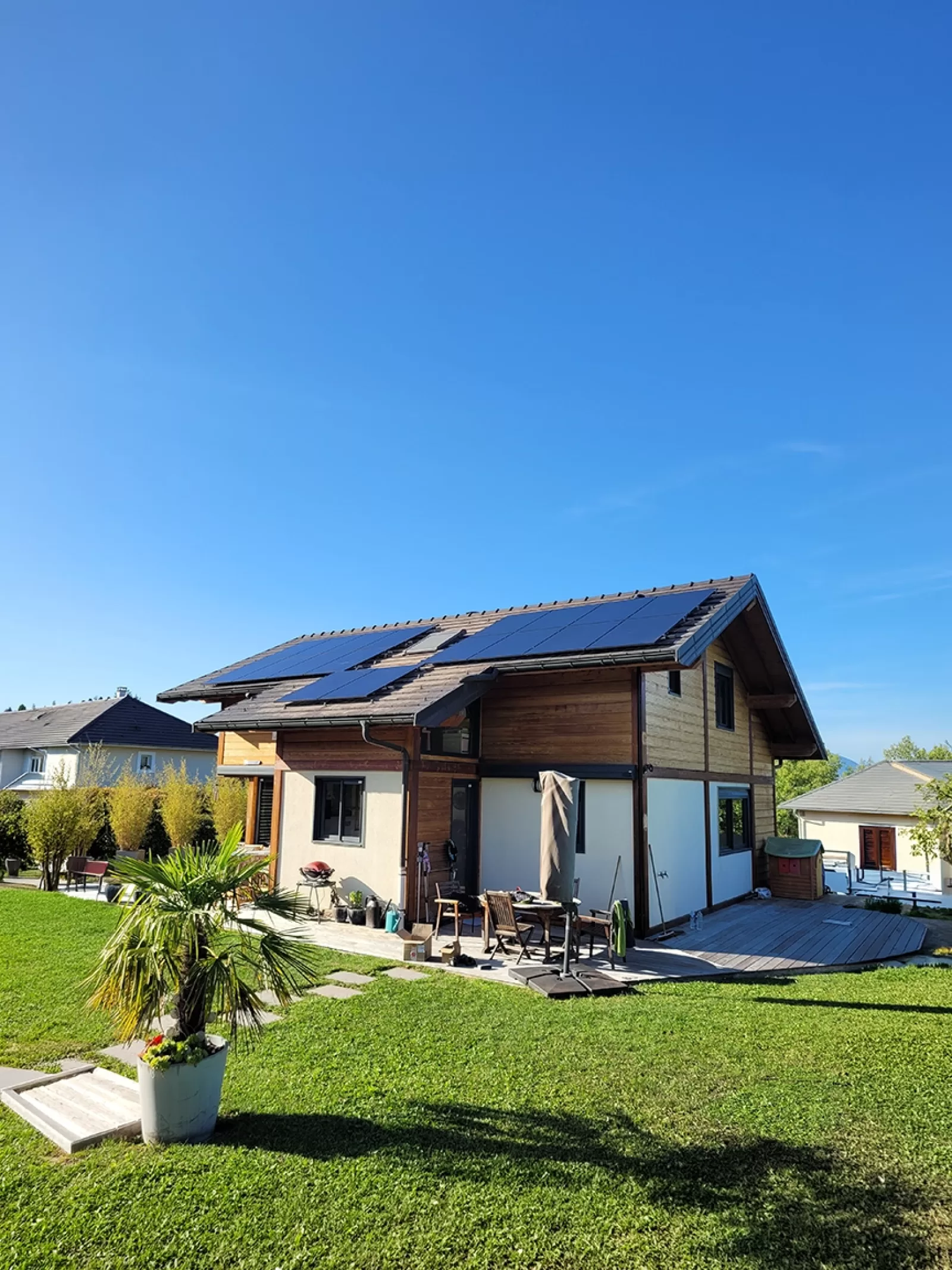 Centrale photovoltaïque sur villa savoyarde